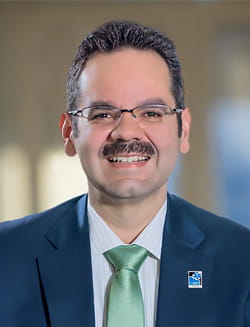 Jose Cabanas，医学博士，公共卫生硕士