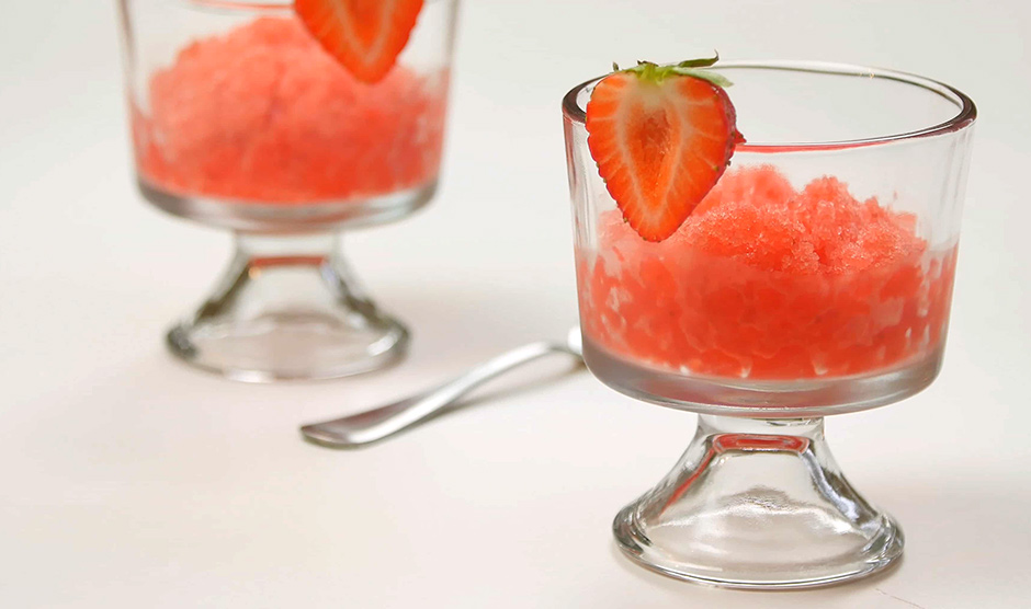 草莓柠檬水意大利冰