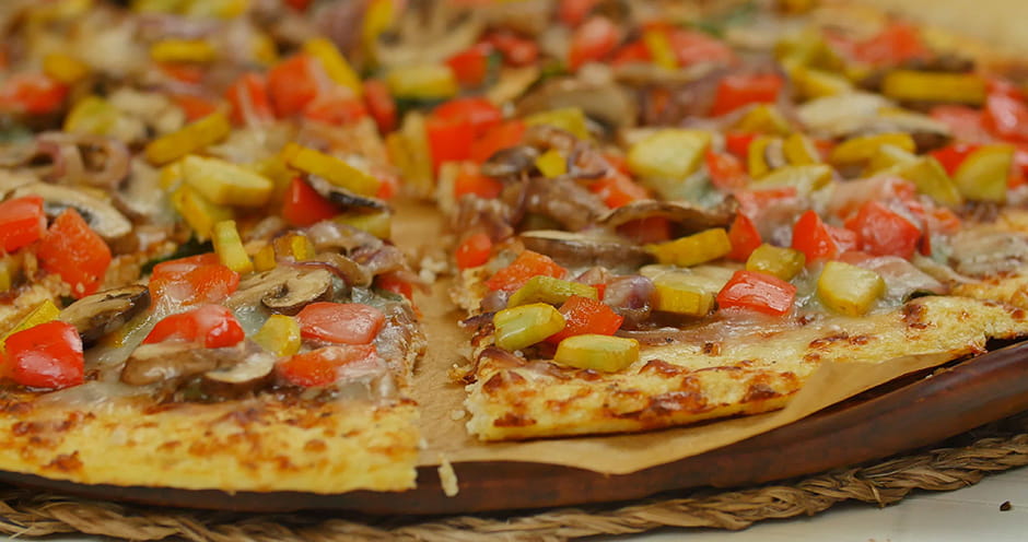 夏天蔬菜披萨用花椰菜外壳