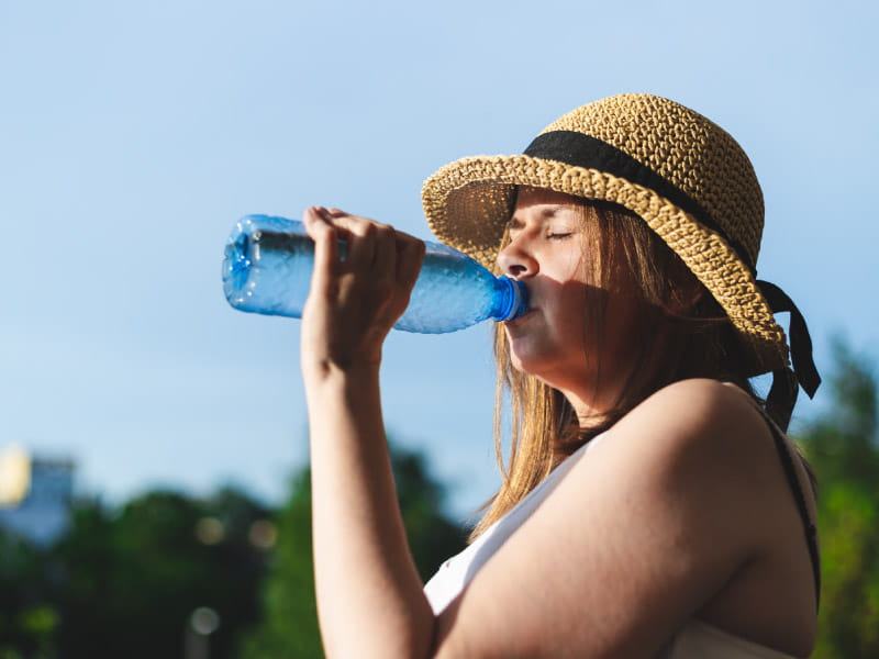 In the summer heat, know how to recognize and prevent heat stroke